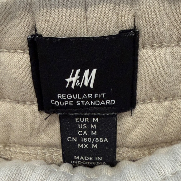 H&M Drawstring Shorts - Picture 2 of 3